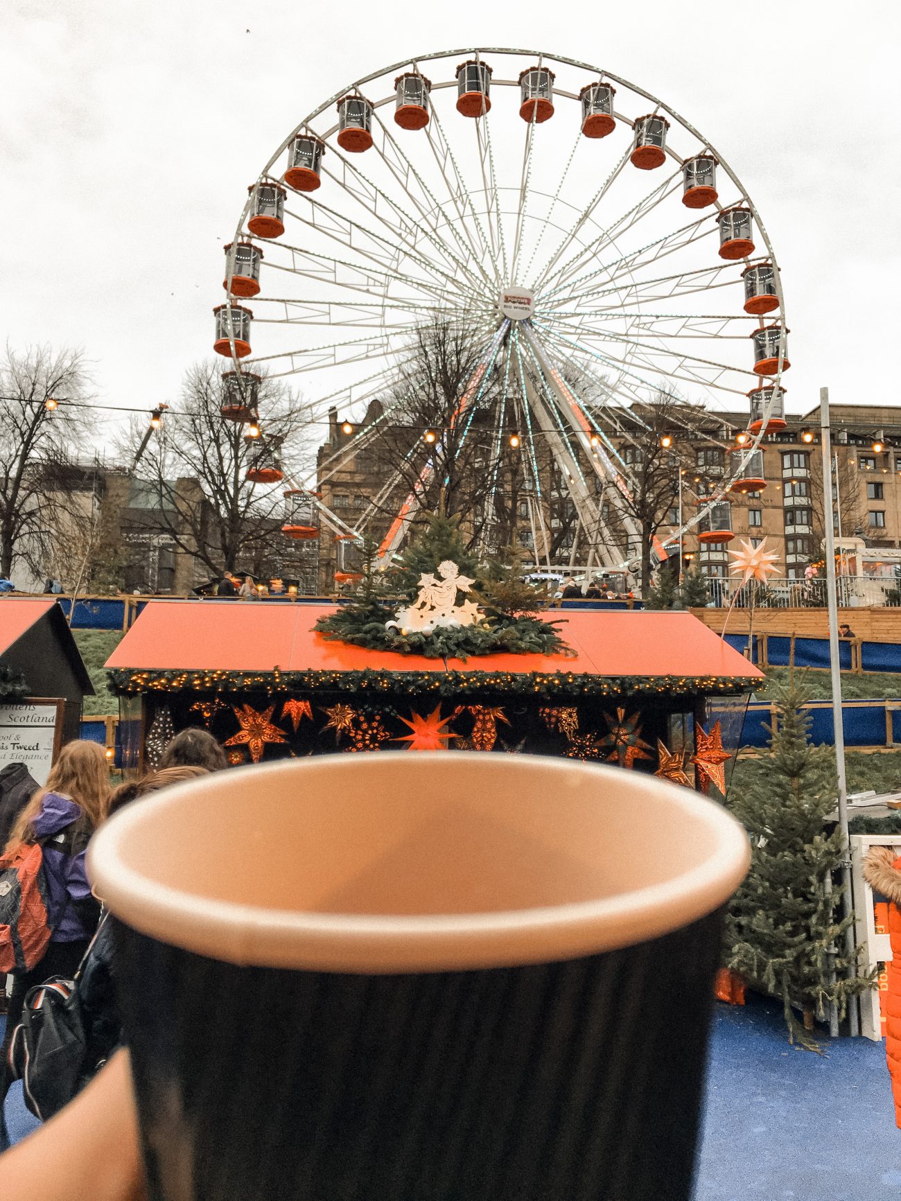 Things To Do In Edinburgh At Christmas Itinerary | The Adventure To Me